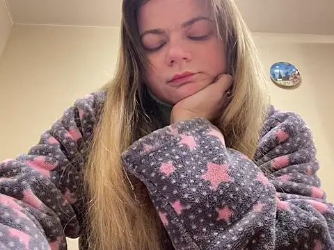 SkyAdelina241 online show from 3, 2, 2025