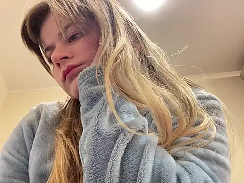 SkyAdelina241 online show from 4, 2, 2025