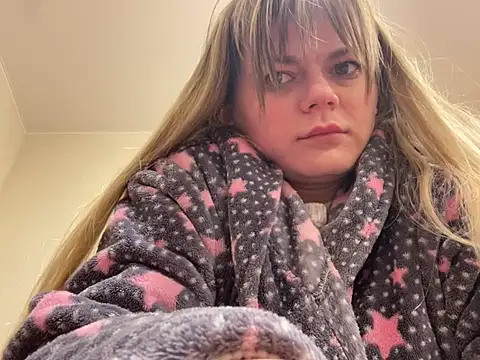 SkyAdelina241 online show from 5, 2, 2025