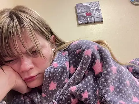 SkyAdelina241 online show from 5, 2, 2025