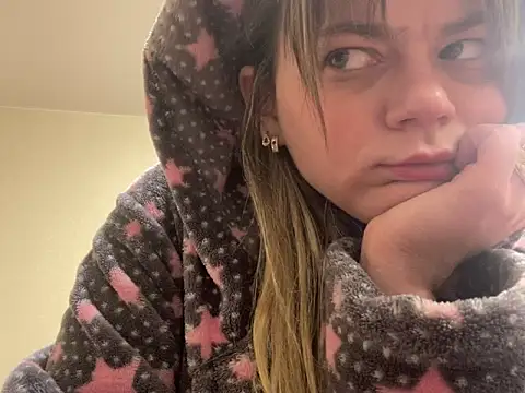 SkyAdelina241 online show from 11, 2, 2025