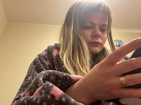 SkyAdelina241 online show from 11, 2, 2025