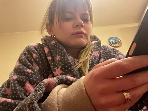 SkyAdelina241 online show from 17, 2, 2025