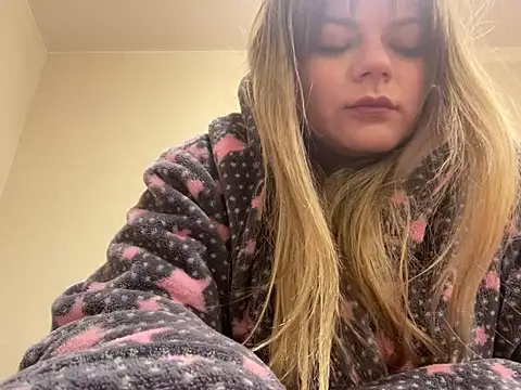 SkyAdelina241 online show from 19, 2, 2025