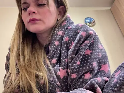 SkyAdelina241 online show from 1, 3, 2025