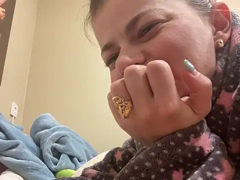 SkyAdelina241 online show from 3, 3, 2025