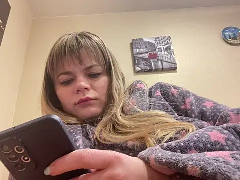 SkyAdelina241 online show from 7, 3, 2025