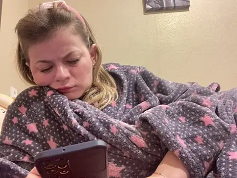 SkyAdelina241 online show from 14, 3, 2025