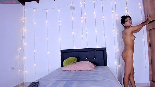 medussa13  online show from 24, 2, 2025