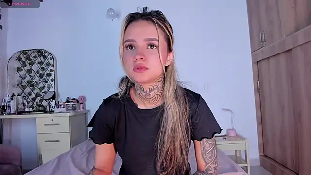 Snapshot of medussa13_ chatting on 23, 7, 2026 medussa13 online show from 23, 7, 2026
