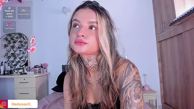 Snapshot of medussa13_ chatting on 1, 8, 2026 medussa13 online show from 1, 8, 2026