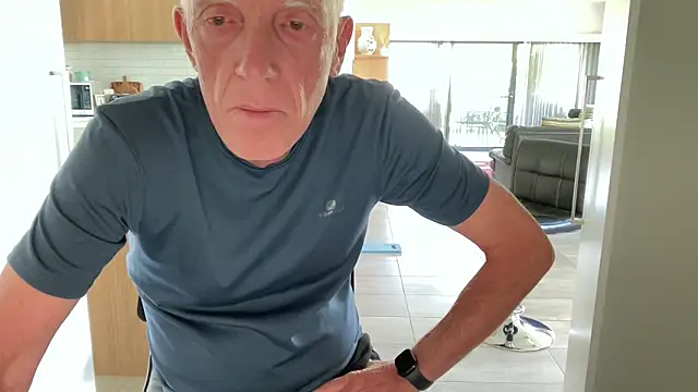 angie-puttana online show from 16, 12, 2025