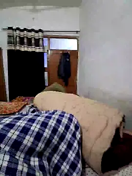 Snapshot of menakshiiikaur chatting on 14, 12, 2024 menakshiiikaur online show from 14, 12, 2024