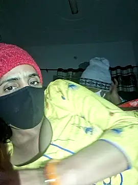 Snapshot of menakshiiikaur chatting on 22, 12, 2025 menakshiiikaur online show from 22, 12, 2025