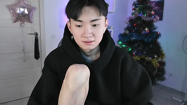 Snapshot of Miram_Yu chatting on 30, 12, 2024 Miram Yu online show from 30, 12, 2024