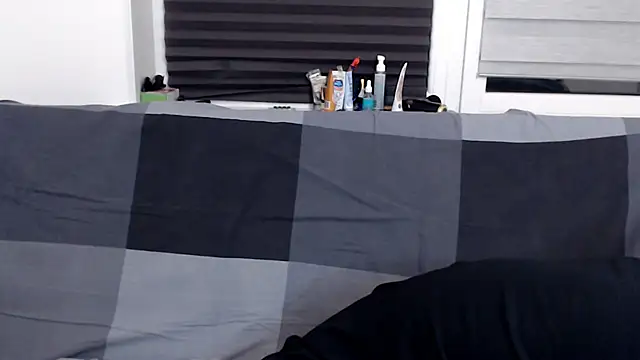 Snapshot of Miram_Yu chatting on 11, 1, 2025 Miram Yu online show from 11, 1, 2025