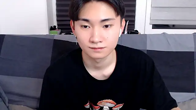 Snapshot of Miram_Yu chatting on 13, 1, 2025 Miram Yu online show from 13, 1, 2025