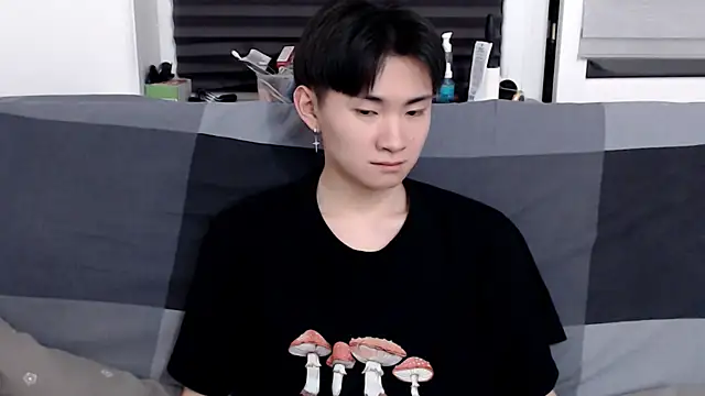 Snapshot of Miram_Yu chatting on 15, 1, 2025 Miram Yu online show from 15, 1, 2025