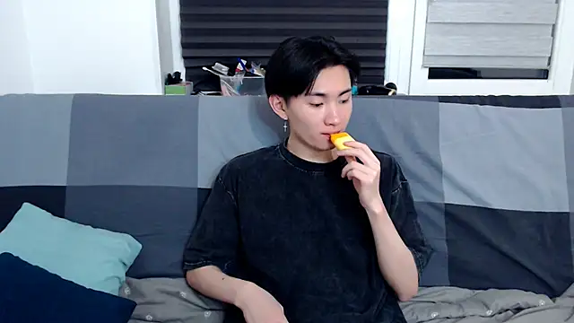 Snapshot of Miram_Yu chatting on 26, 1, 2025 Miram Yu online show from 26, 1, 2025