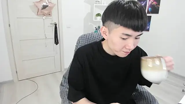 Snapshot of Miram_Yu chatting on 19, 3, 2025 Miram Yu online show from 19, 3, 2025