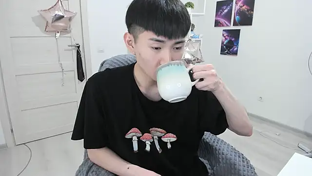 Snapshot of Miram_Yu chatting on 22, 3, 2025 Miram Yu online show from 22, 3, 2025