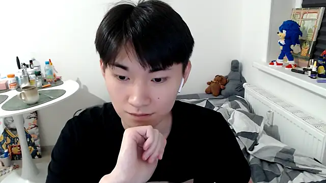 Snapshot of Miram_Yu chatting on 12, 10, 2025 Miram Yu online show from 12, 10, 2025