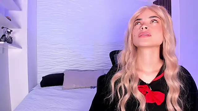 HannaRhodes online show from 17, 9, 2025