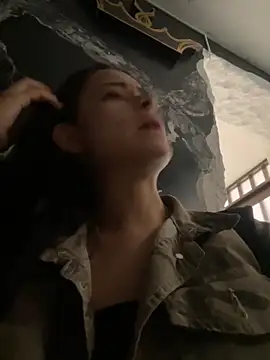 HannaRhodes online show from 28, 11, 2025