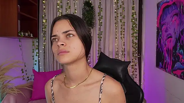 HannaRhodes online show from 18, 12, 2025