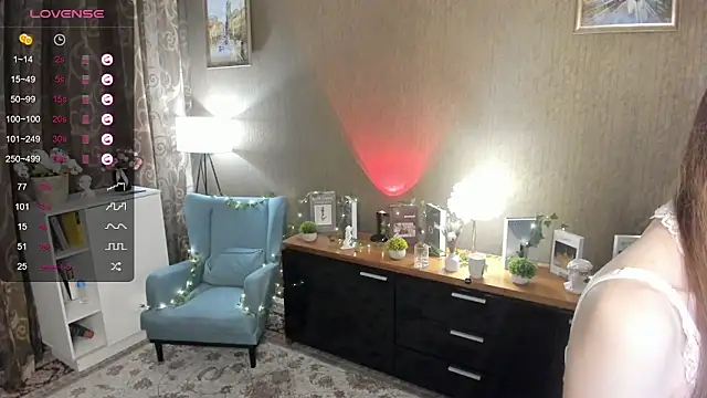 DarleneHatt online show from 8, 3, 2025