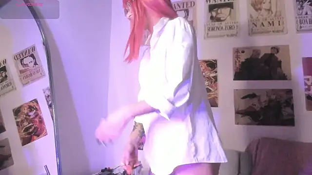 Snapshot of Luna-Chann chatting on 17, 4, 2026 Luna-Chann online show from 17, 4, 2026