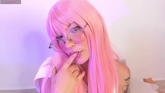 Snapshot of Luna-Chann chatting on 31, 5, 2026 Luna-Chann online show from 31, 5, 2026