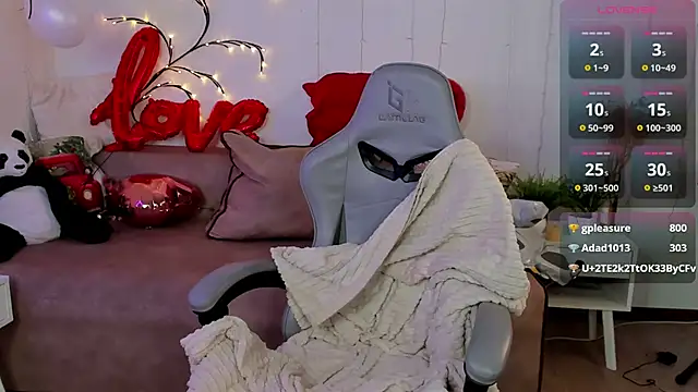 DreamyLuna online show from 2, 2, 2025