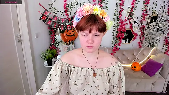 DreamyLuna online show from 24, 10, 2025