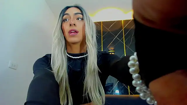 Isabella stanford2 online show from 13, 2, 2025