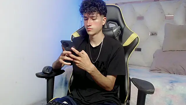 johnny cagee online show from 11, 11, 2025