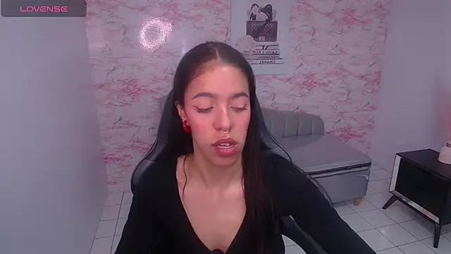 Snapshot of stephania_t chatting on 9, 1, 2025 stephania t online show from 9, 1, 2025