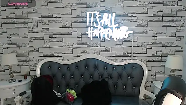 Snapshot of stephania_t chatting on 11, 2, 2025 stephania t online show from 11, 2, 2025