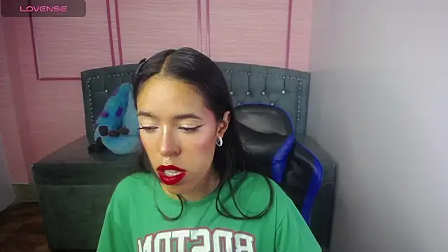 Snapshot of stephania_t chatting on 12, 3, 2025 stephania t online show from 12, 3, 2025