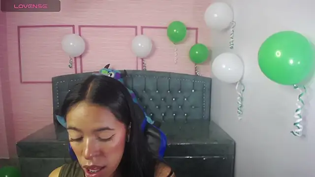 Snapshot of stephania_t chatting on 17, 3, 2025 stephania t online show from 17, 3, 2025