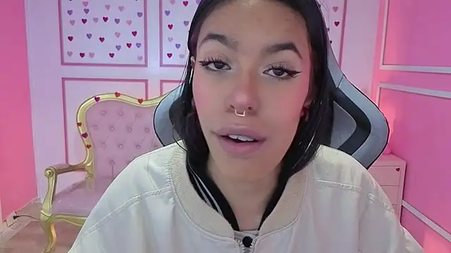 Snapshot of stephania_t chatting on 2, 10, 2025 stephania t online show from 2, 10, 2025