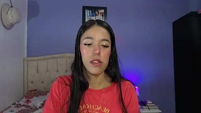 Snapshot of stephania_t chatting on 26, 5, 2026 stephania t online show from 26, 5, 2026
