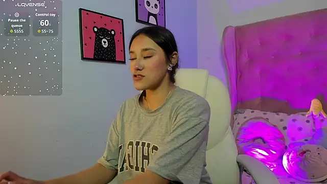  Sophie  miller online show from 29, 9, 2025