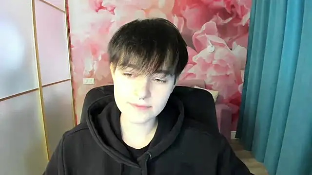 EmiliaYours online show from 14, 12, 2024