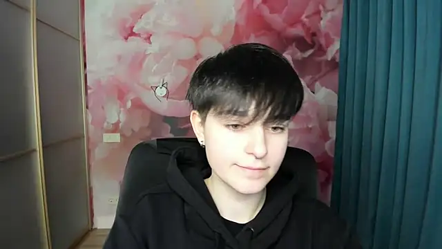 EmiliaYours online show from 14, 12, 2024