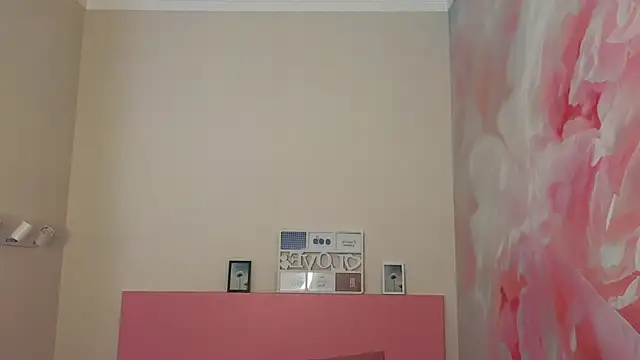 EmiliaYours online show from 25, 1, 2025