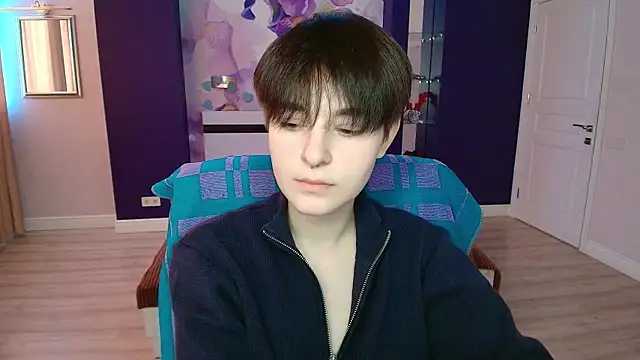 EmiliaYours online show from 10, 2, 2025