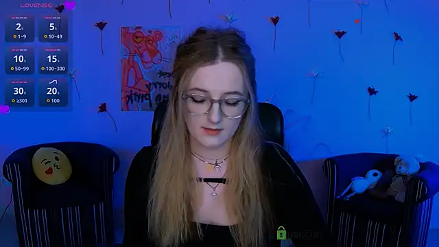 Snapshot of luna_berryy chatting on 22, 4, 2026 luna berryy online show from 22, 4, 2026