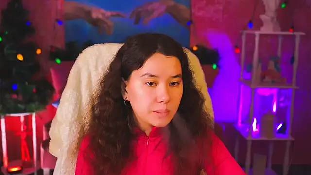 Snapshot of LeesaLee chatting on 6, 12, 2024 LeesaLee online show from 6, 12, 2024