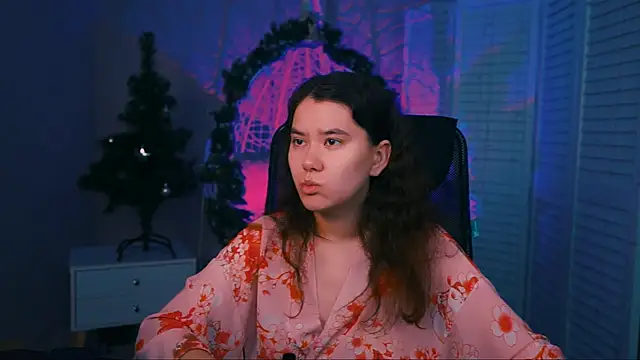 Snapshot of LeesaLee chatting on 9, 12, 2024 LeesaLee online show from 9, 12, 2024